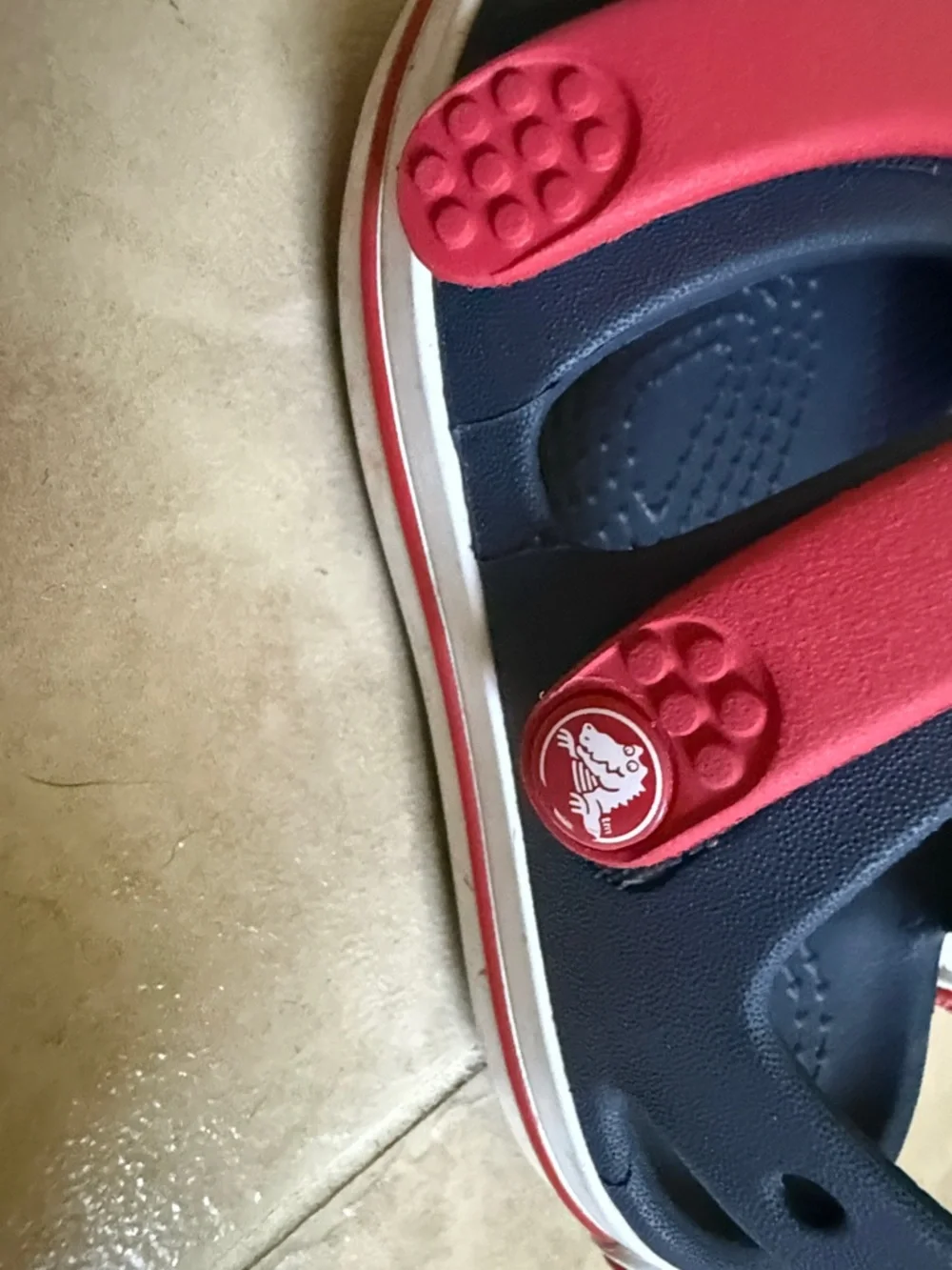 CROCS Kids Navy/Red Dual-Strap Sandals & 101 Dalmatians tennis shoes size 61/2